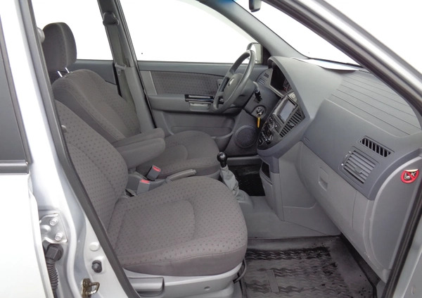 Kia Carens cena 5900 przebieg: 174000, rok produkcji 2006 z Zagórów małe 121